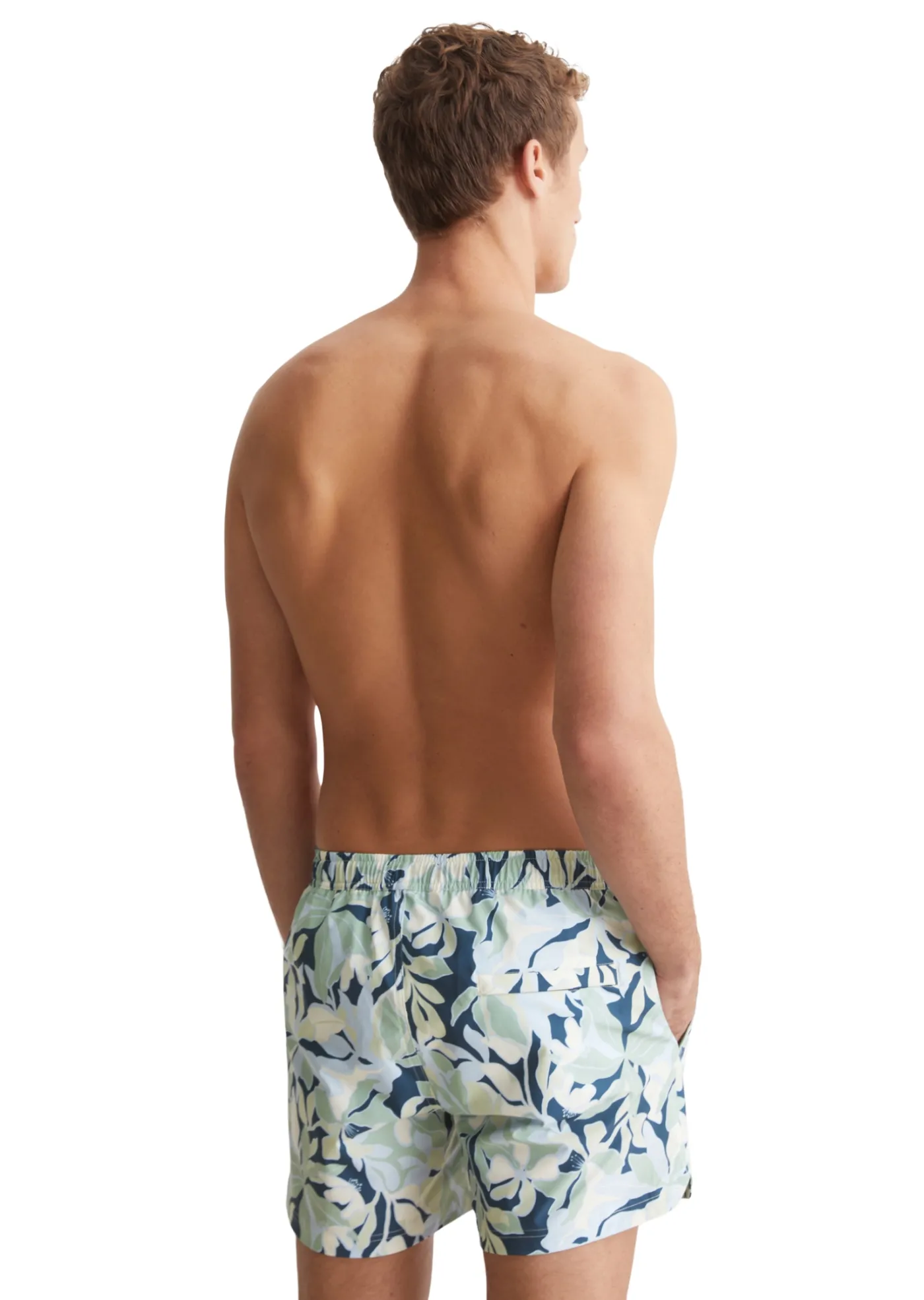 BADESHORTS AUS RECYCELTEM MATERIAL