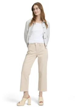 Basic Jeans