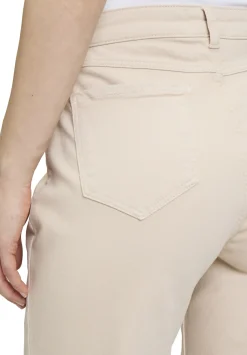 Basic Jeans