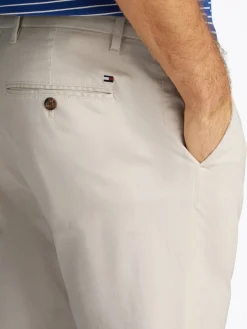 Bleecker Slim Fit Chino