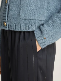 Cardigan mit goldfarbenen Knöpfen
