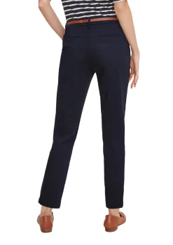 Chino mit Gürtel