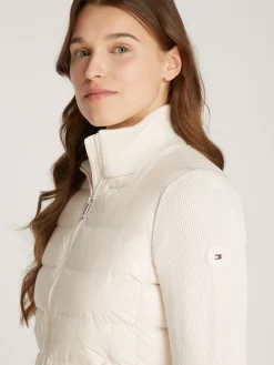 Daunenjacke mit Kontrast-Ärmeln