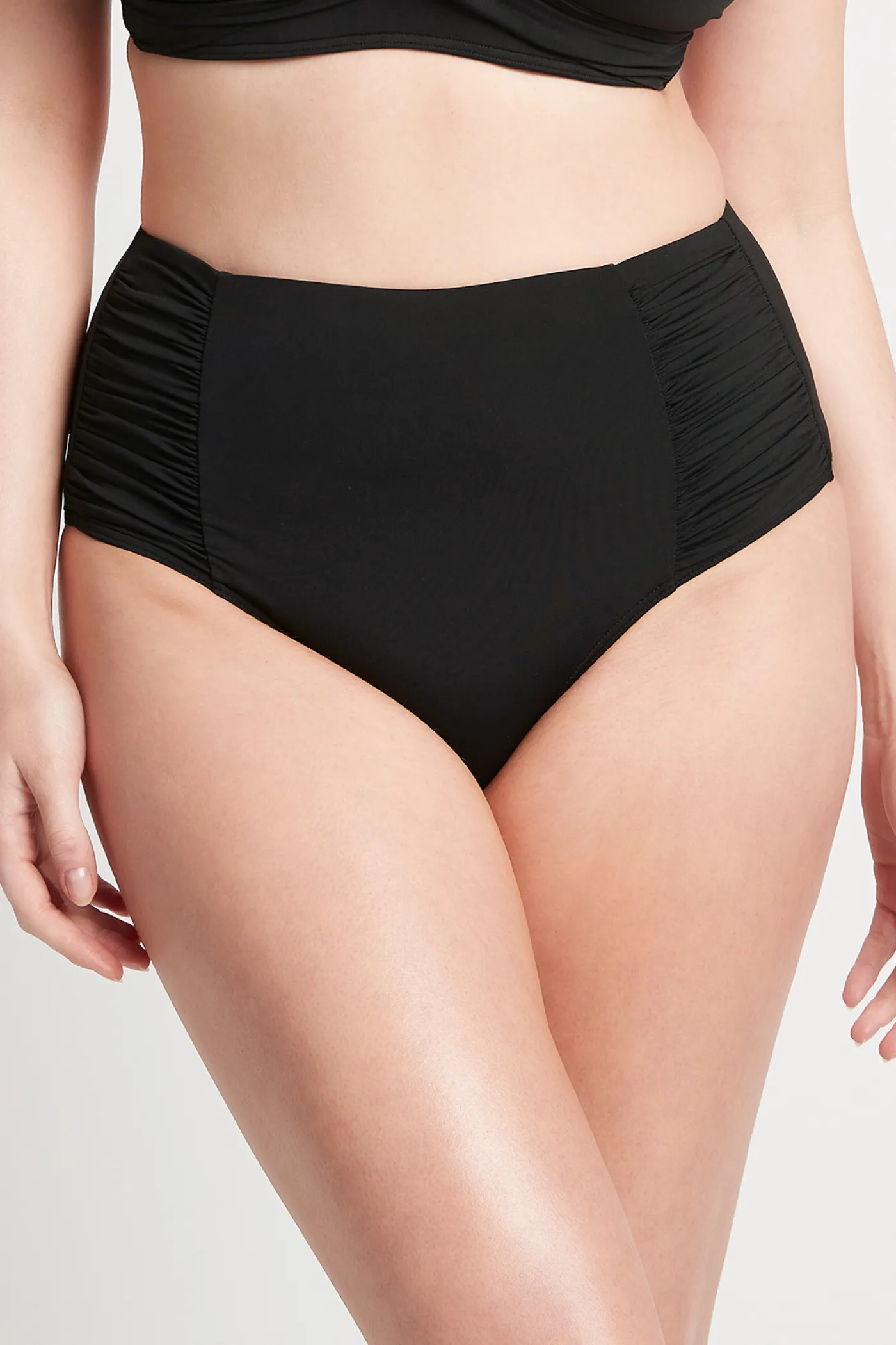 Eco Essentials geraffte Hose mit seitlich hoher Taille