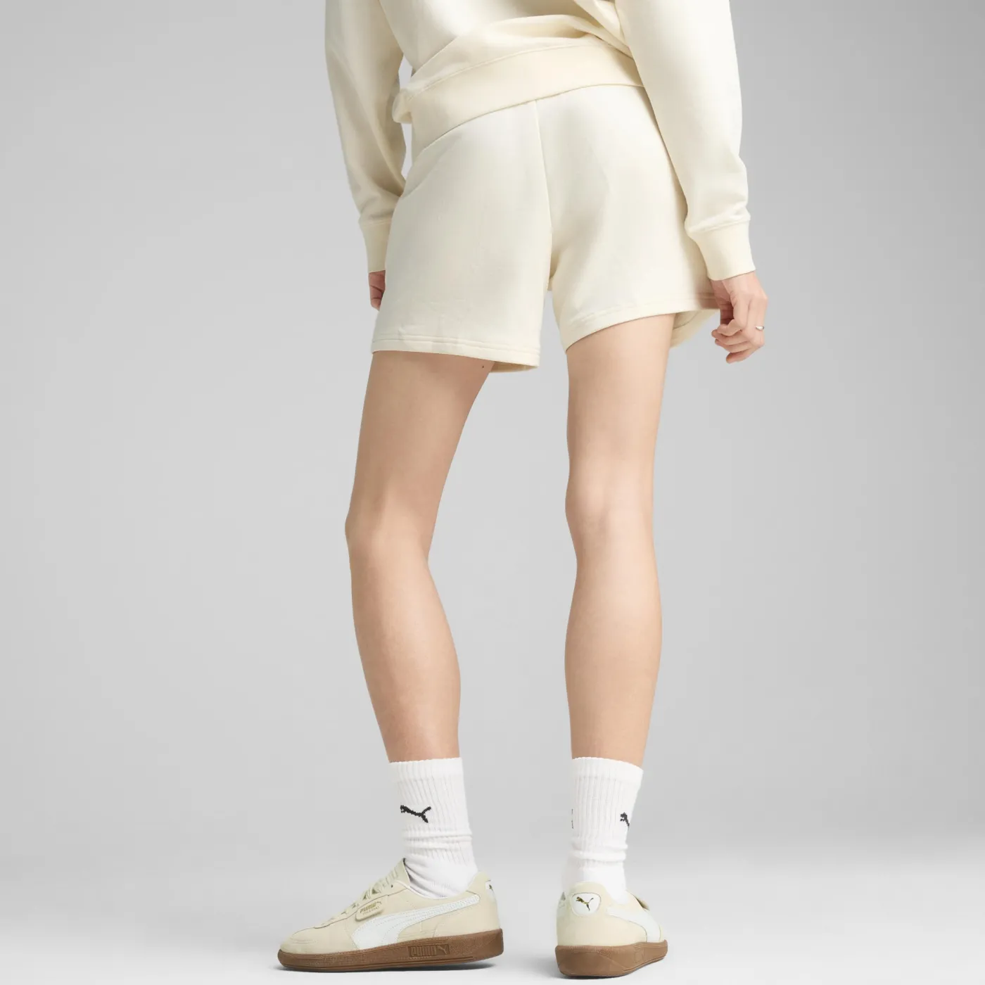 ESS ELEVATED 5 Shorts mit mittelhohem Bund Damen