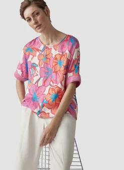 Farbenfrohes T-Shirt mit floralem Print
