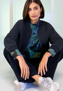 Feminine Blousonjacke mit coolem Metallzipper