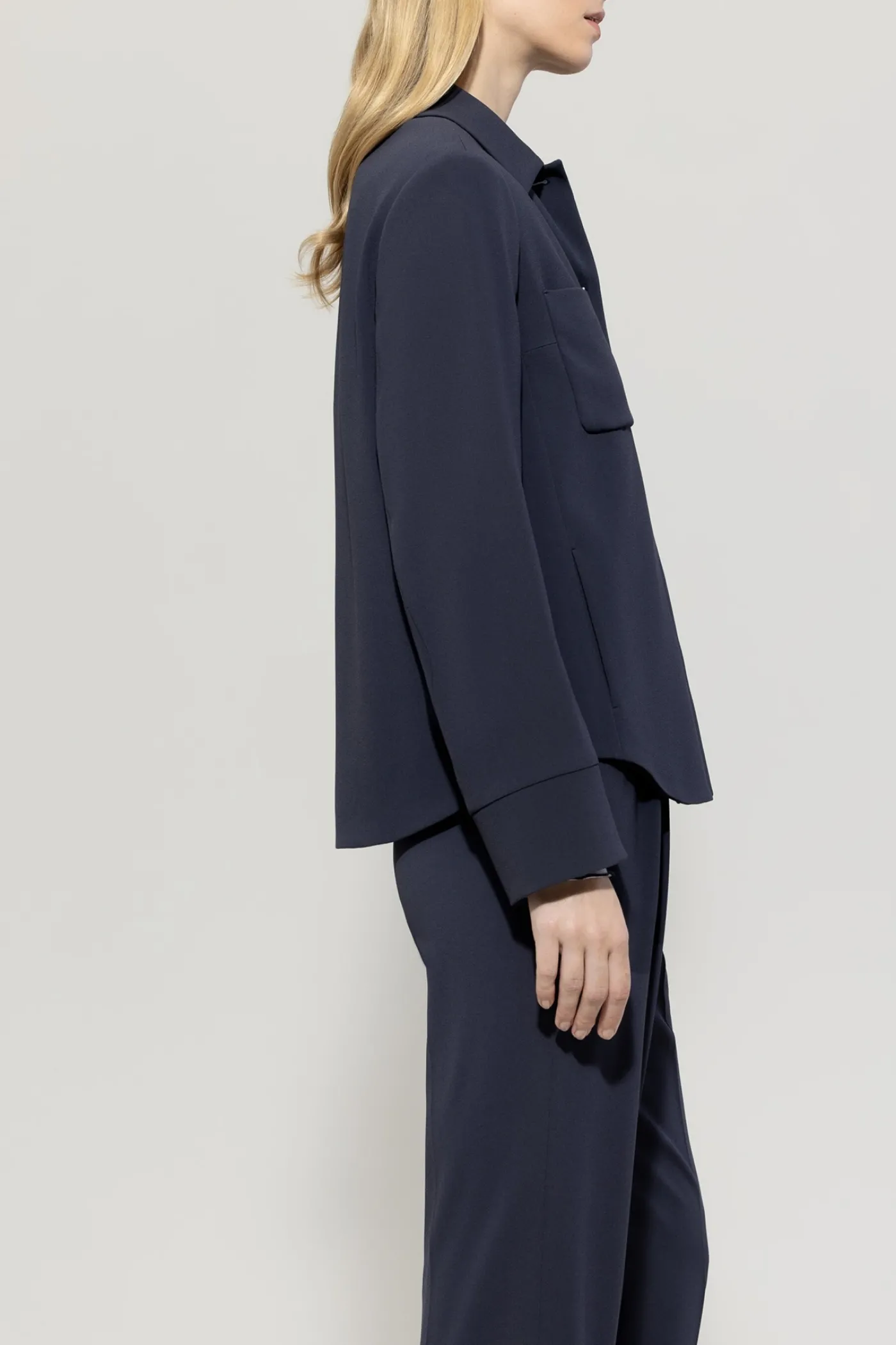 Fließende Hemdjacke