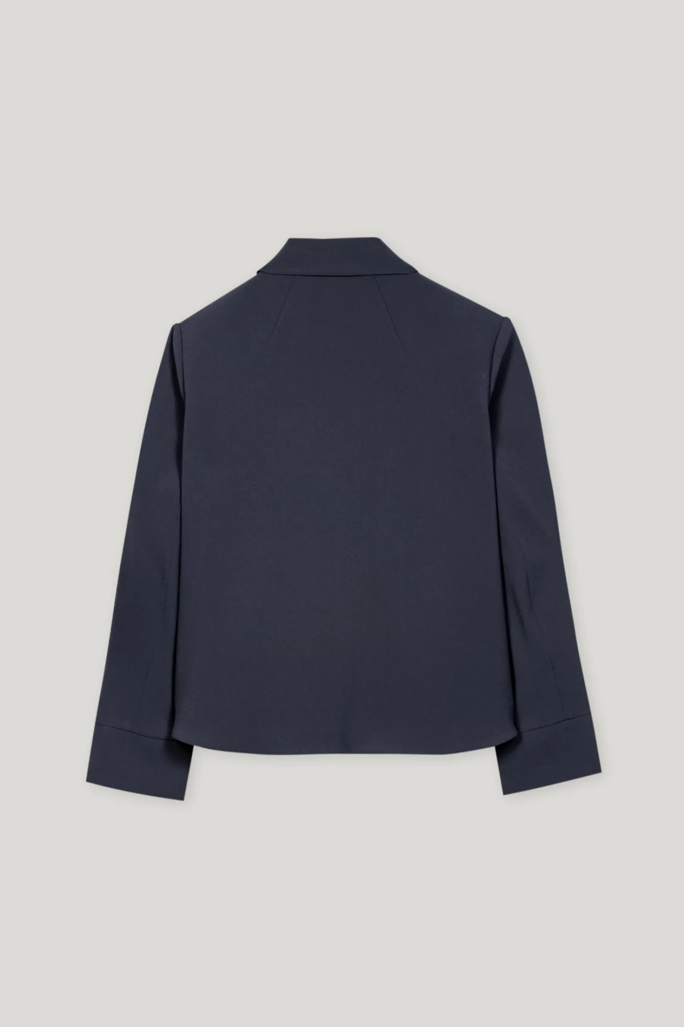 Fließende Hemdjacke