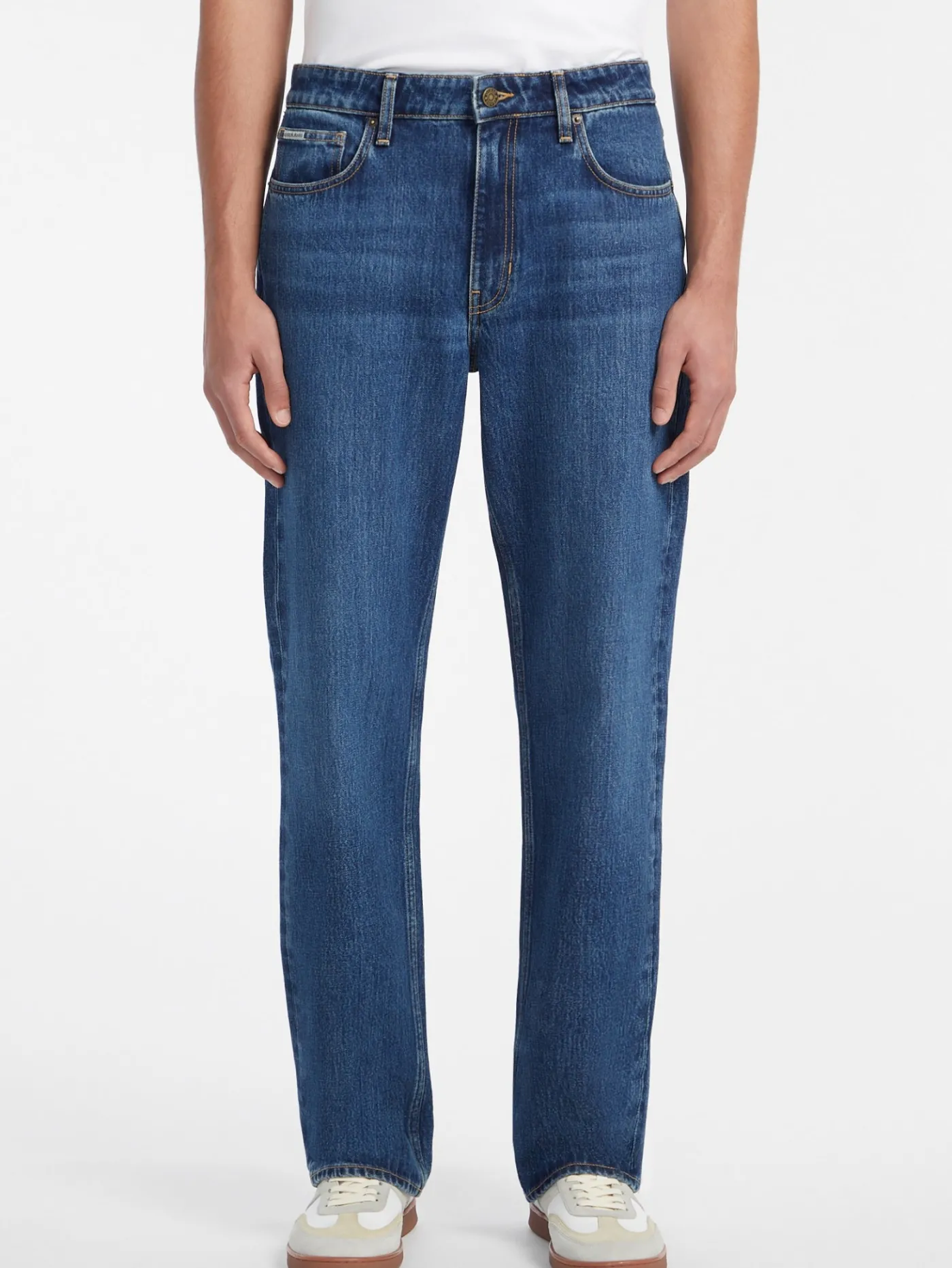 G18 Mid Waist Relaxed Jeans