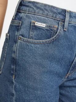 G06 Mom Jeans