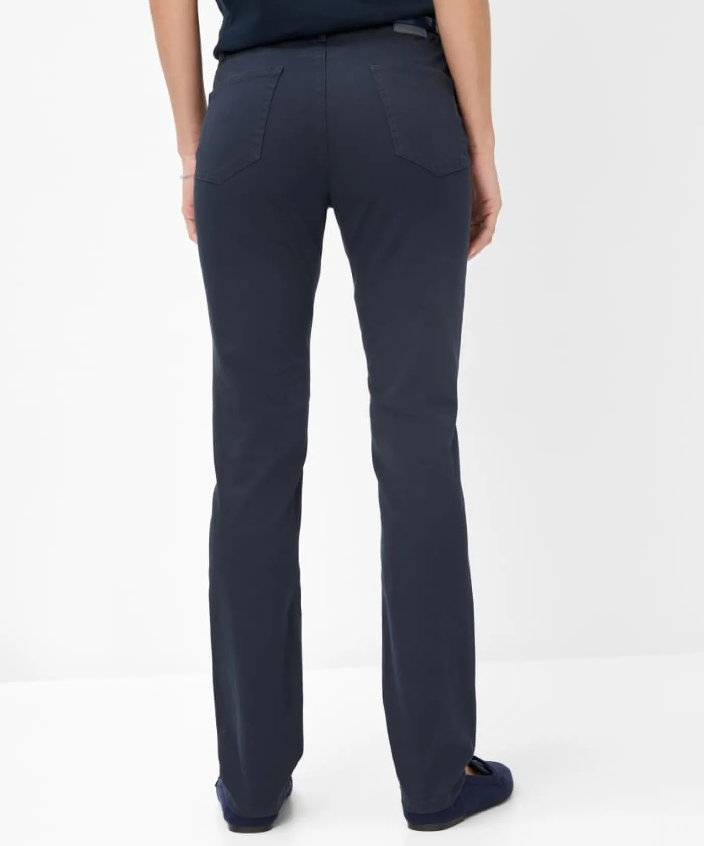 Hose im Feminine Fit