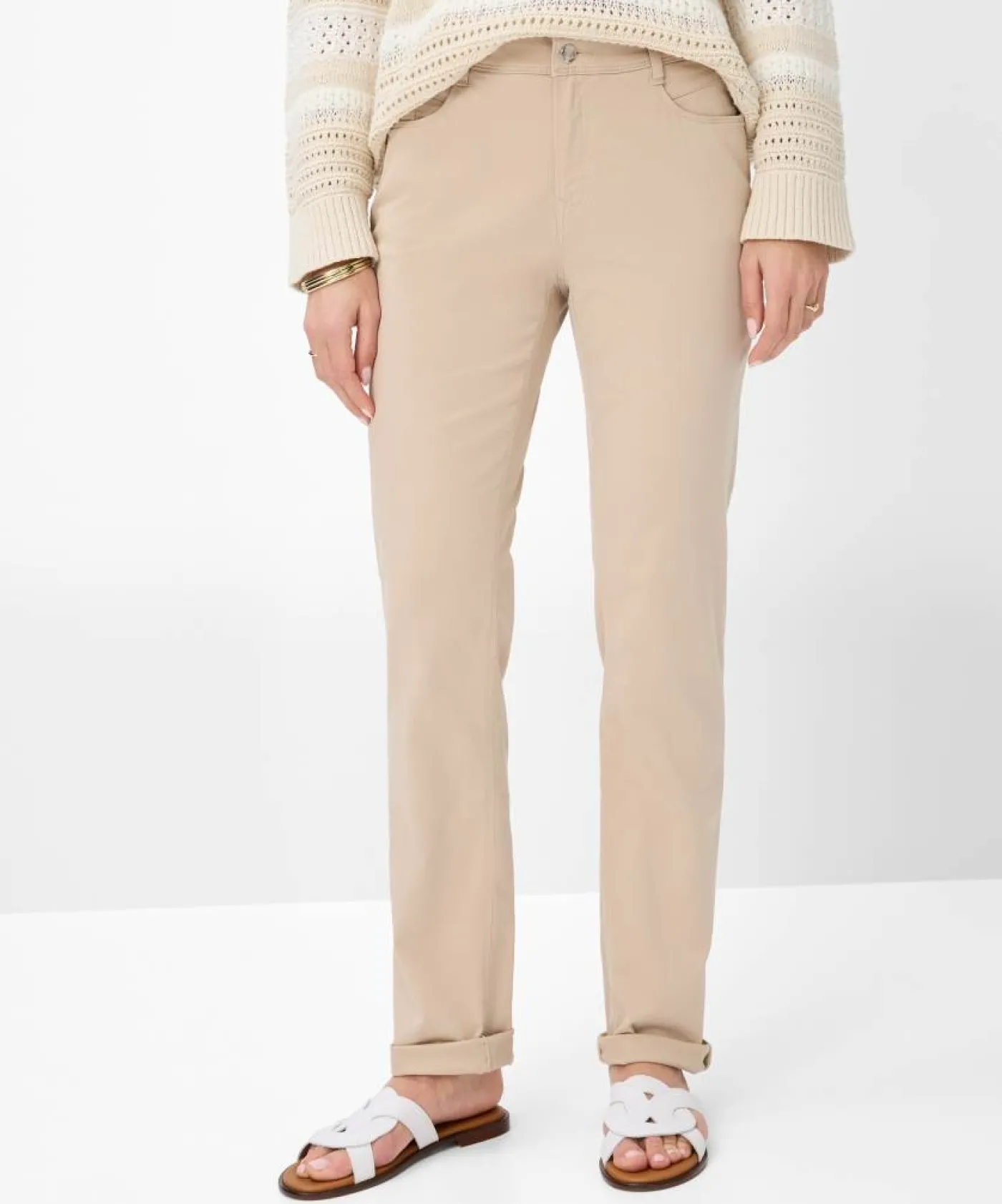 Hose im Feminine Fit