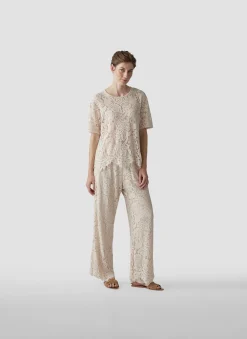Hose mit floraler Spitze