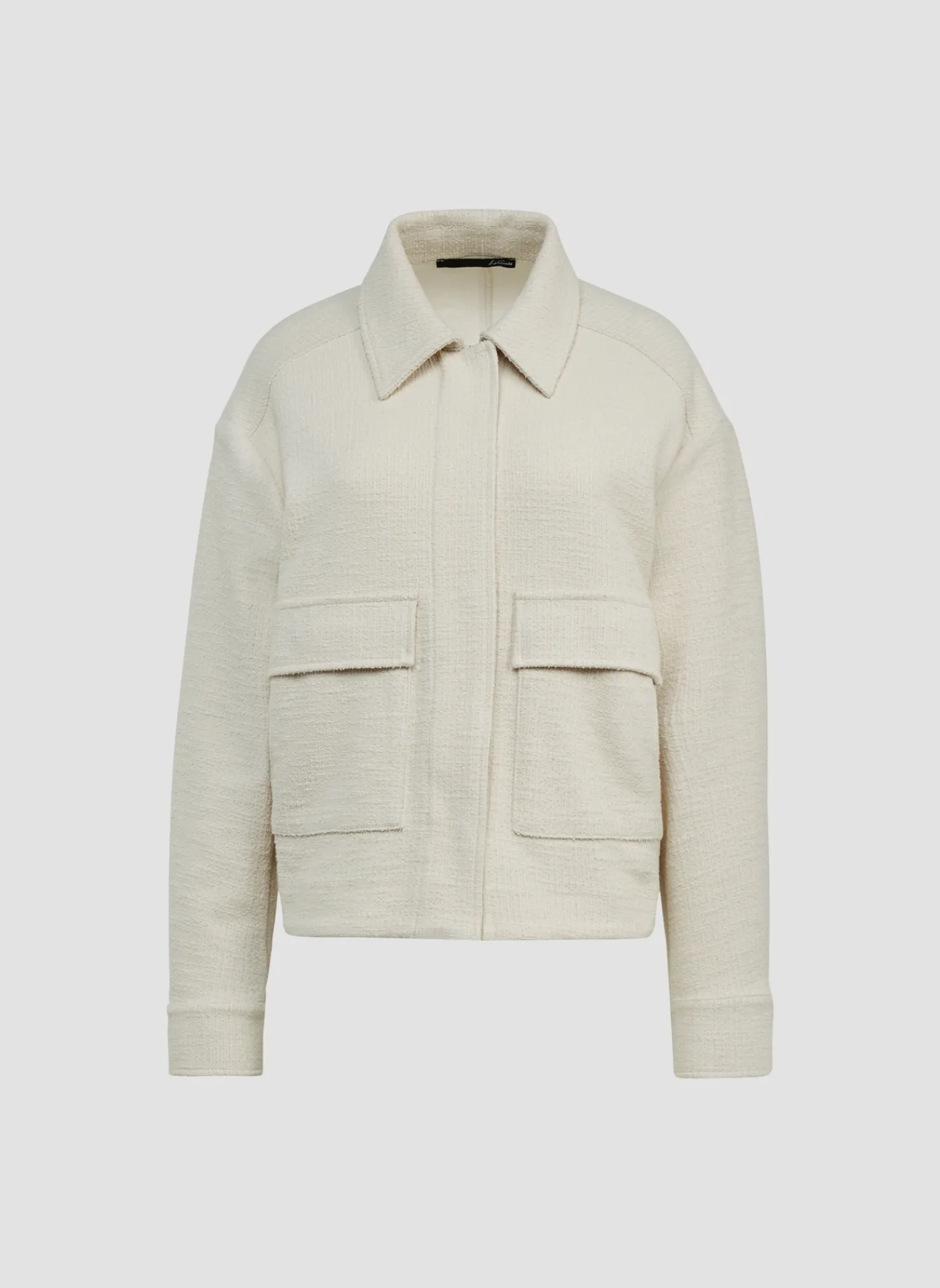 Jacke mit aufgesetzten Taschen und Hemdkragen