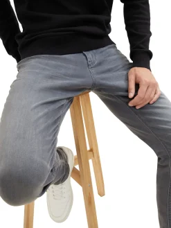 Josh Regular Slim Jeans