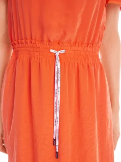 Kleid mit Knittereffekt
