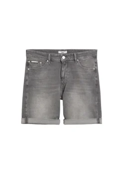 kurze Jeans