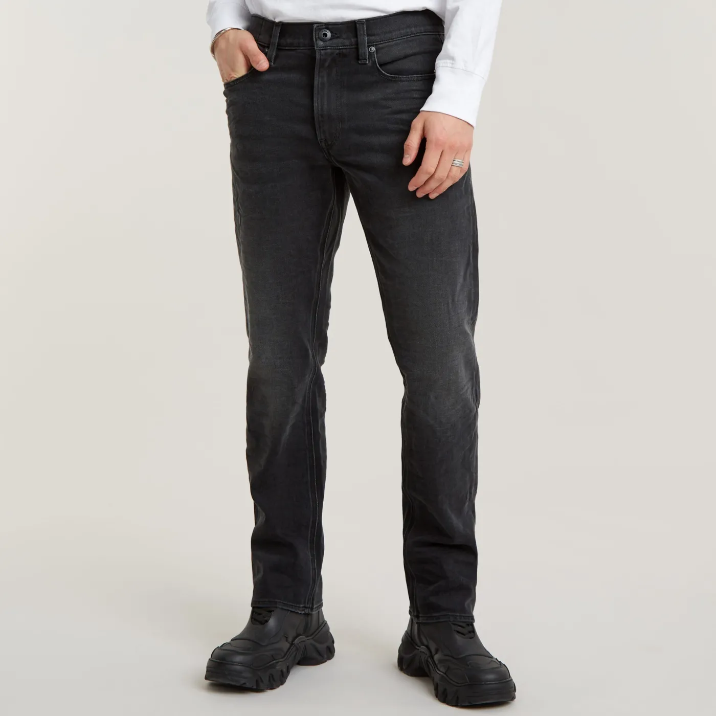 MOSA Straight Jeans
