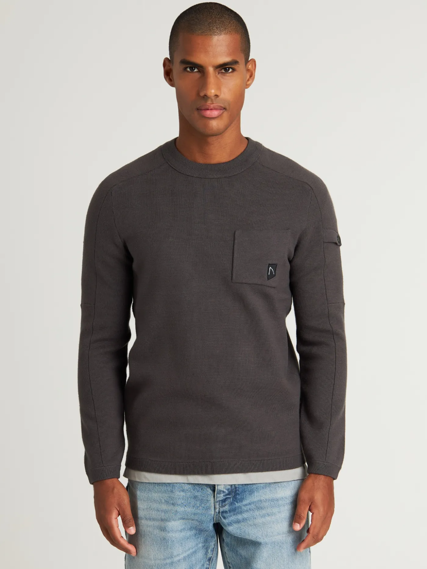 Oscar Round Pullover