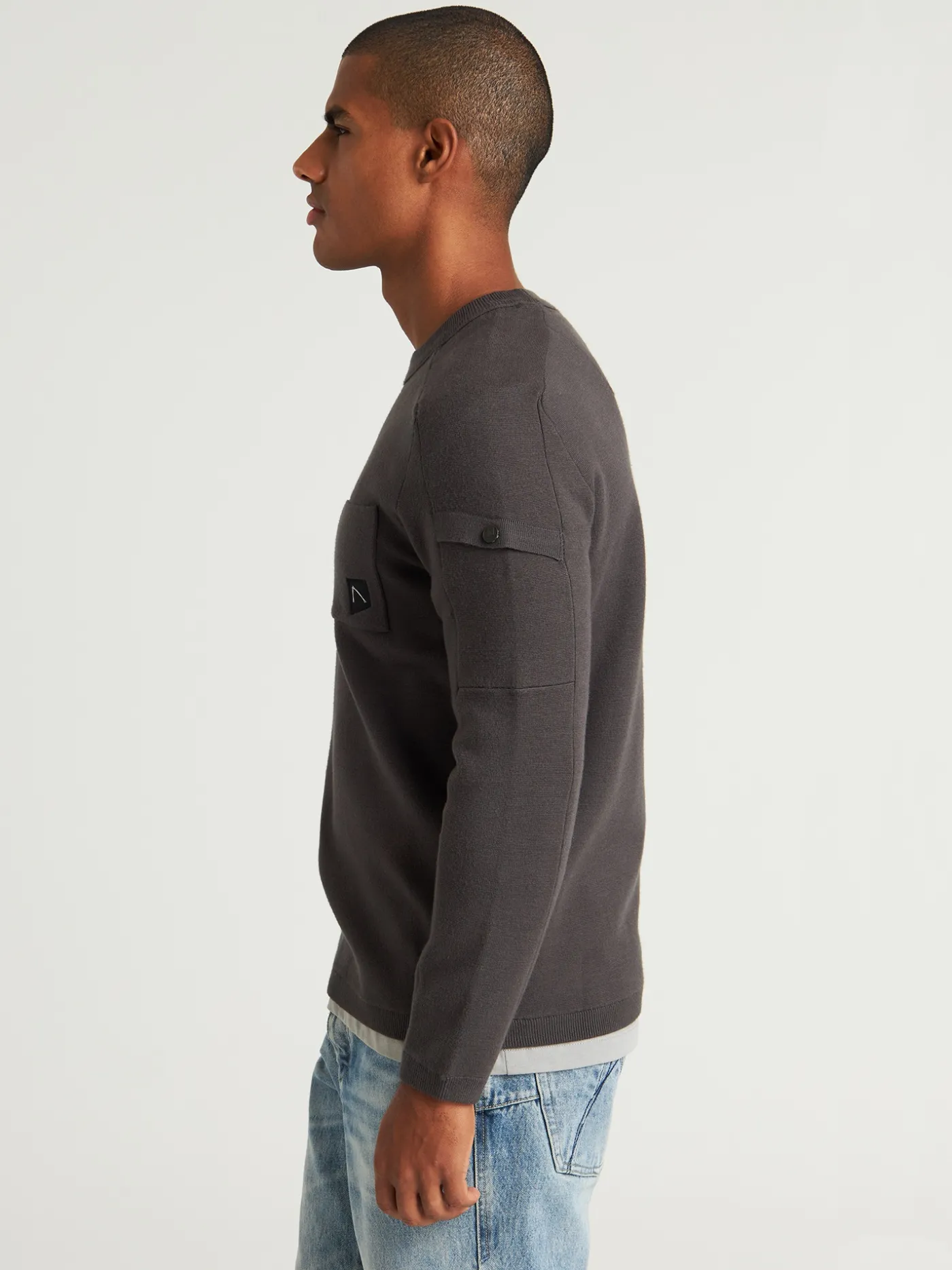 Oscar Round Pullover