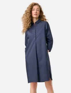 Schlichtes Blusenkleid
