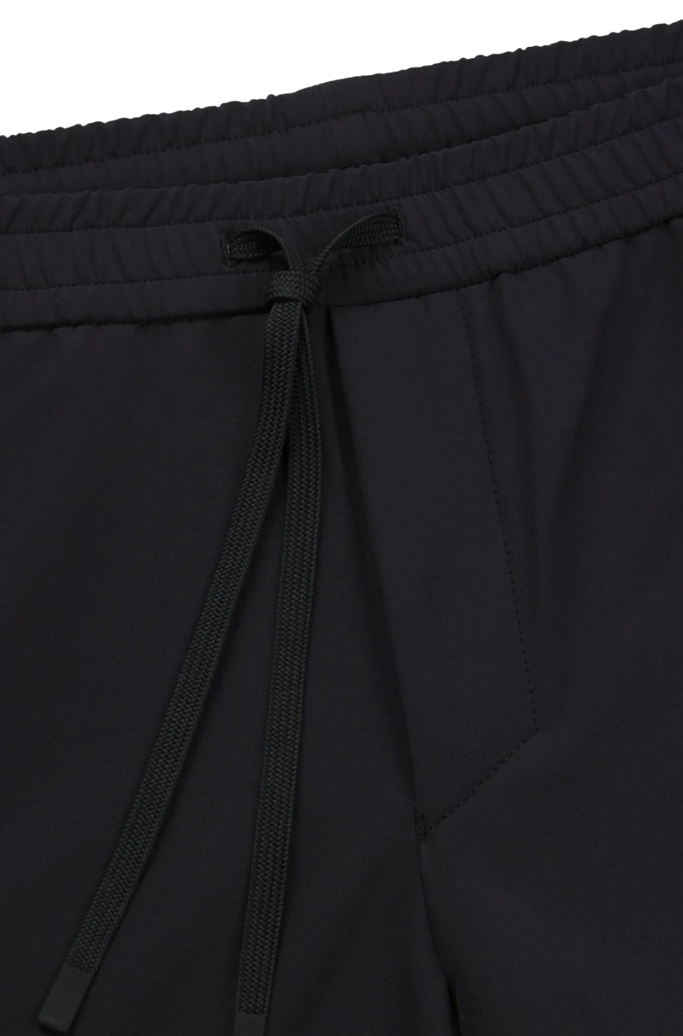 Tapered-Fit Hose aus wasserabweisendem Stretch-Gewebe
