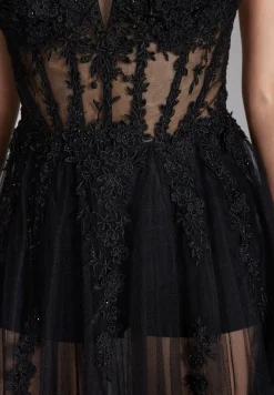 Tüllkleid mit kurzer Jerseyhose