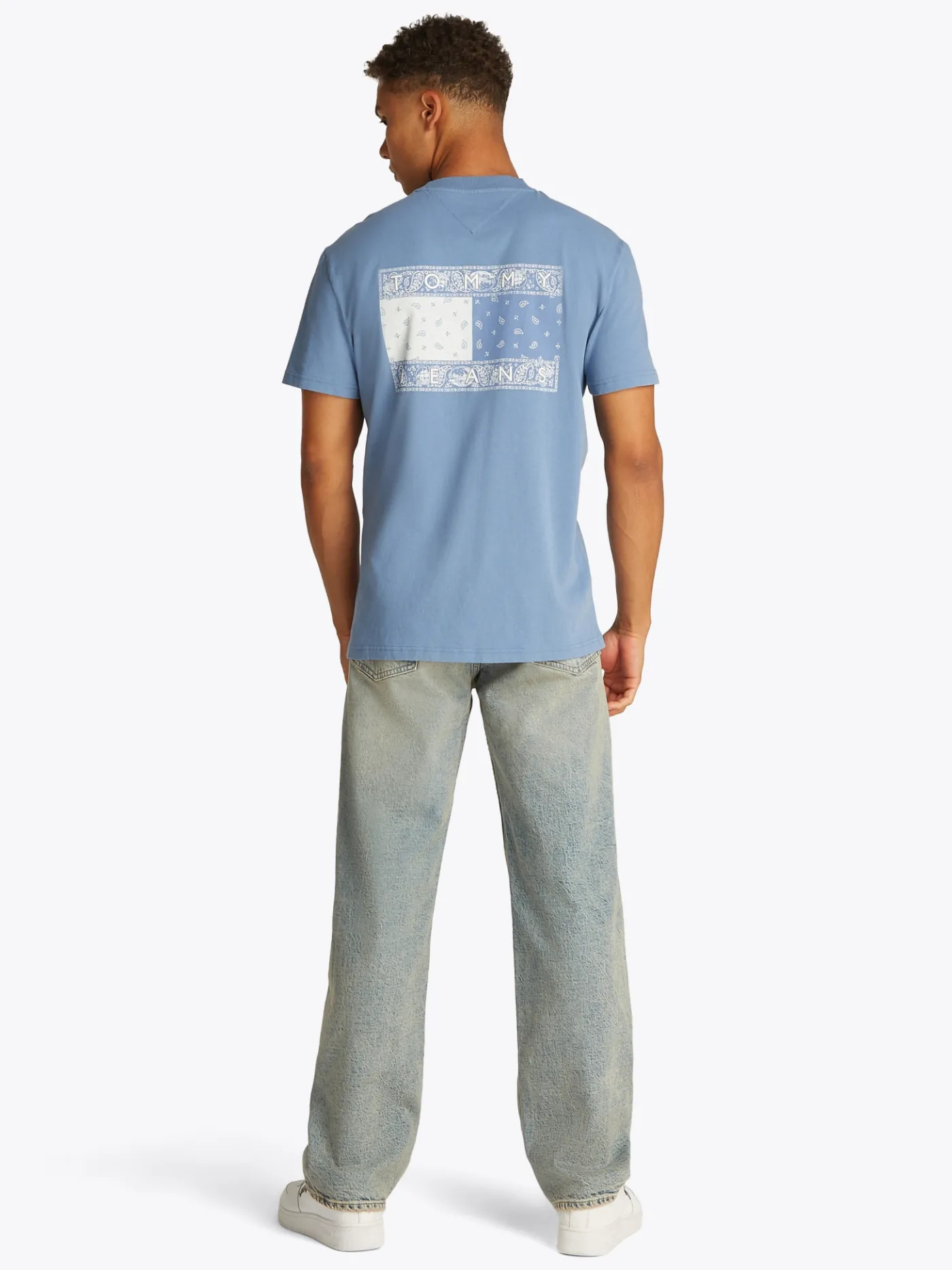 T-Shirt mit Logo hinten