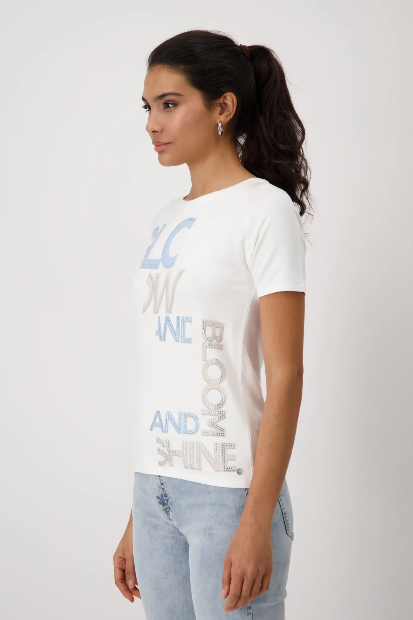 T-Shirt mit Schmuckschrift