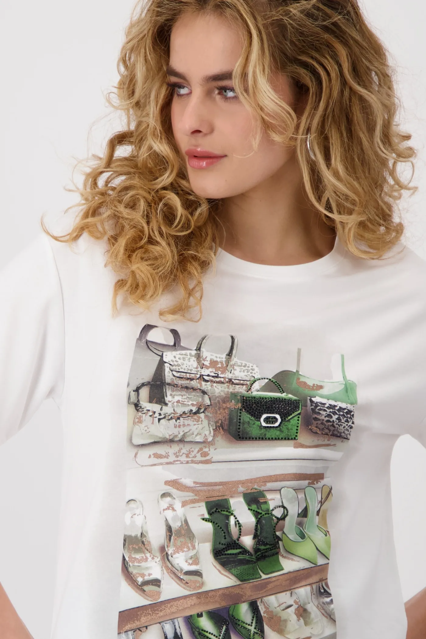 T-Shirt mit Schuh- und Taschenprint